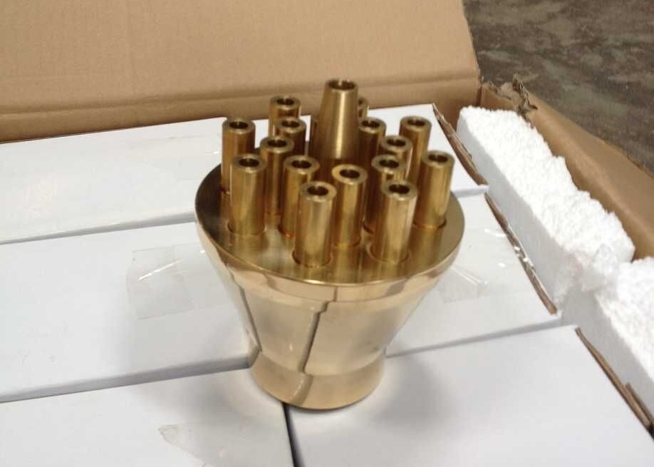 Brass Concertrating Shooting Fountain Jet Nozzle 55m3/h DN40